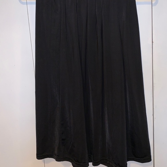 Black dress - Picture 2 of 3